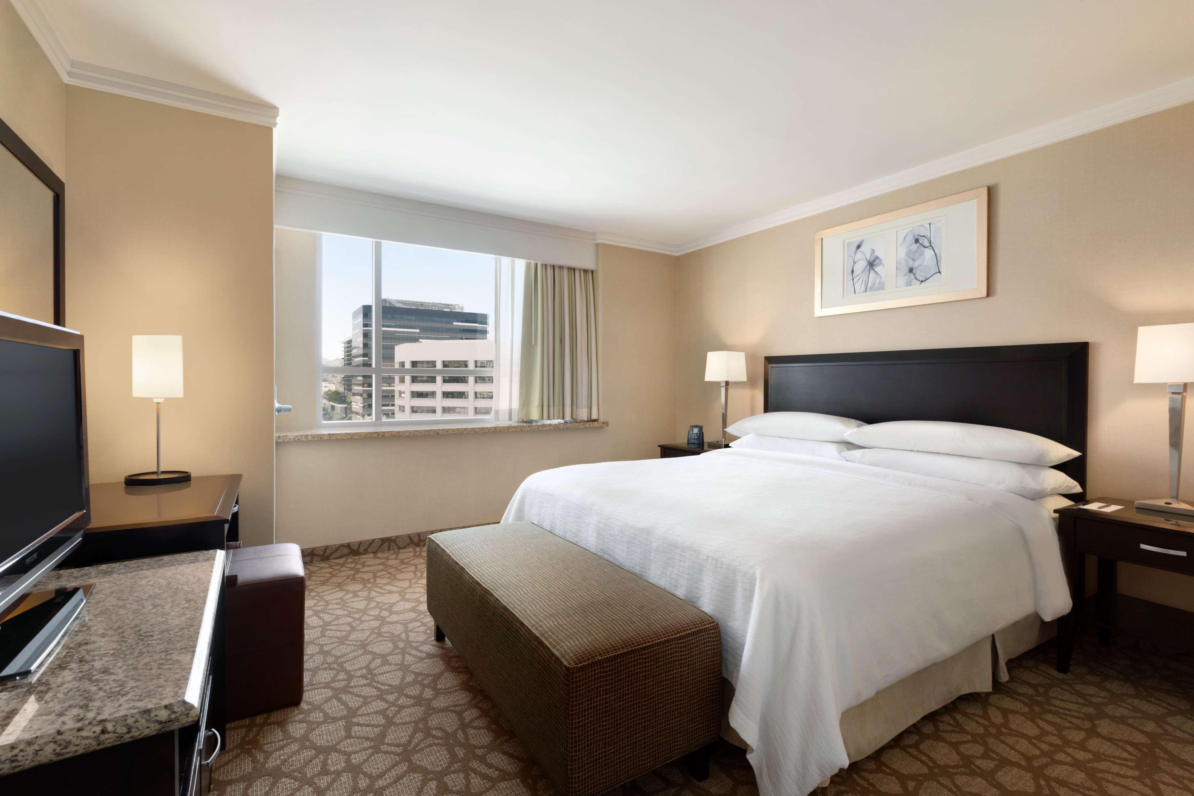 Embassy Angeles Hotel Glendale