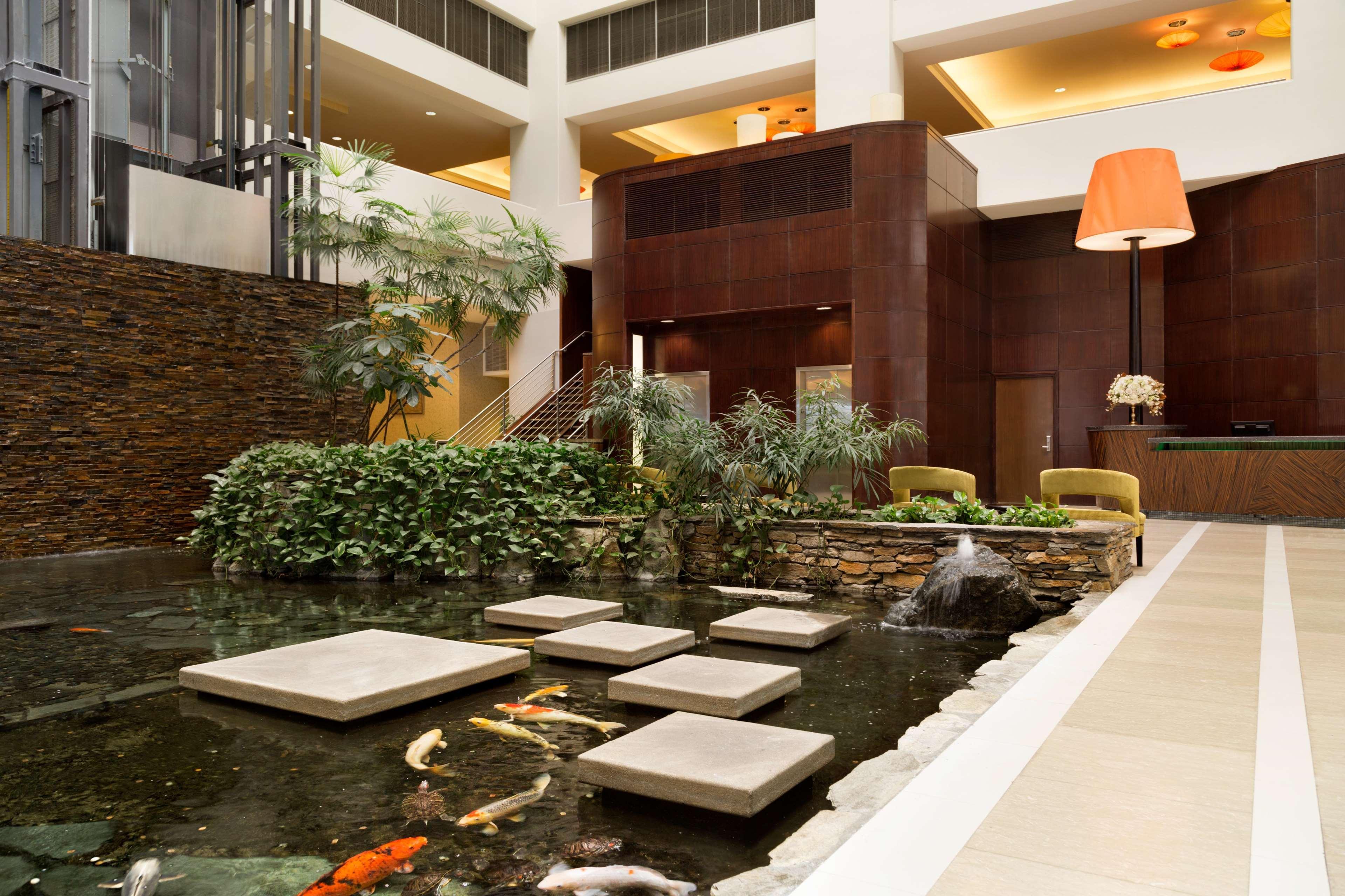 Hotel Embassy Angeles 4*
