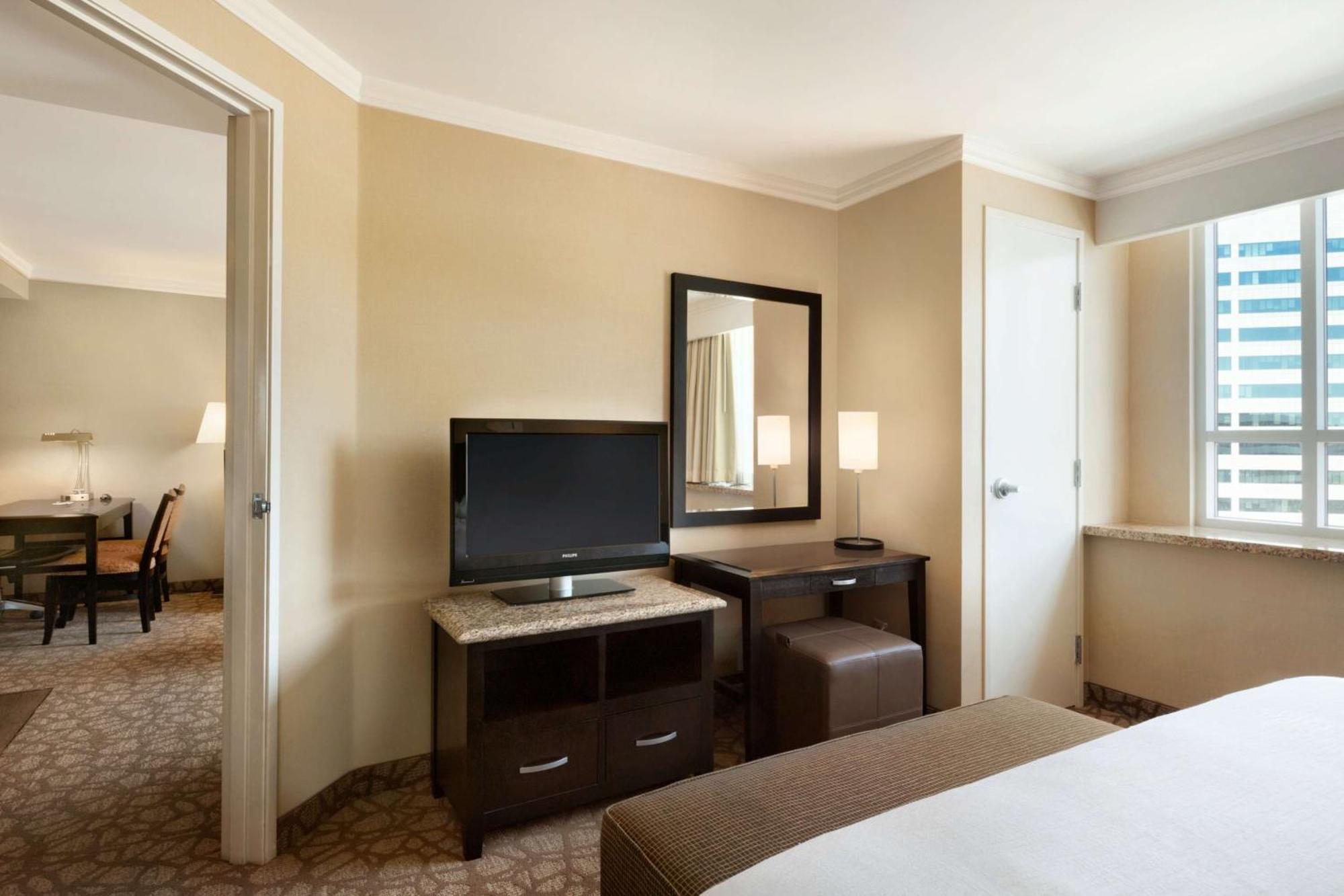 Embassy Angeles Hotel 4*